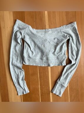 Y2k 2000s Abercrombie and Fitch off the shoulder crop long sleeve top